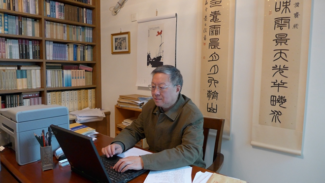 南京大學(xué)人文社會(huì)科學(xué)資深教授莫礪鋒。受訪者供圖